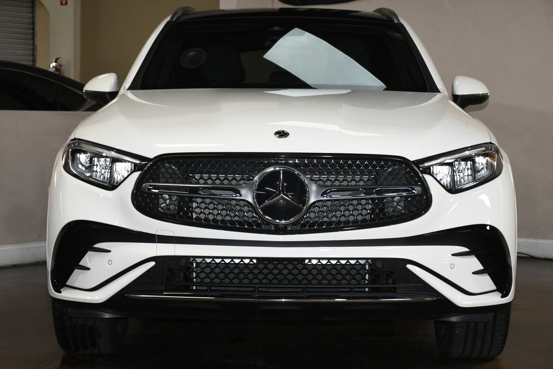 2025 Mercedes-Benz GLC