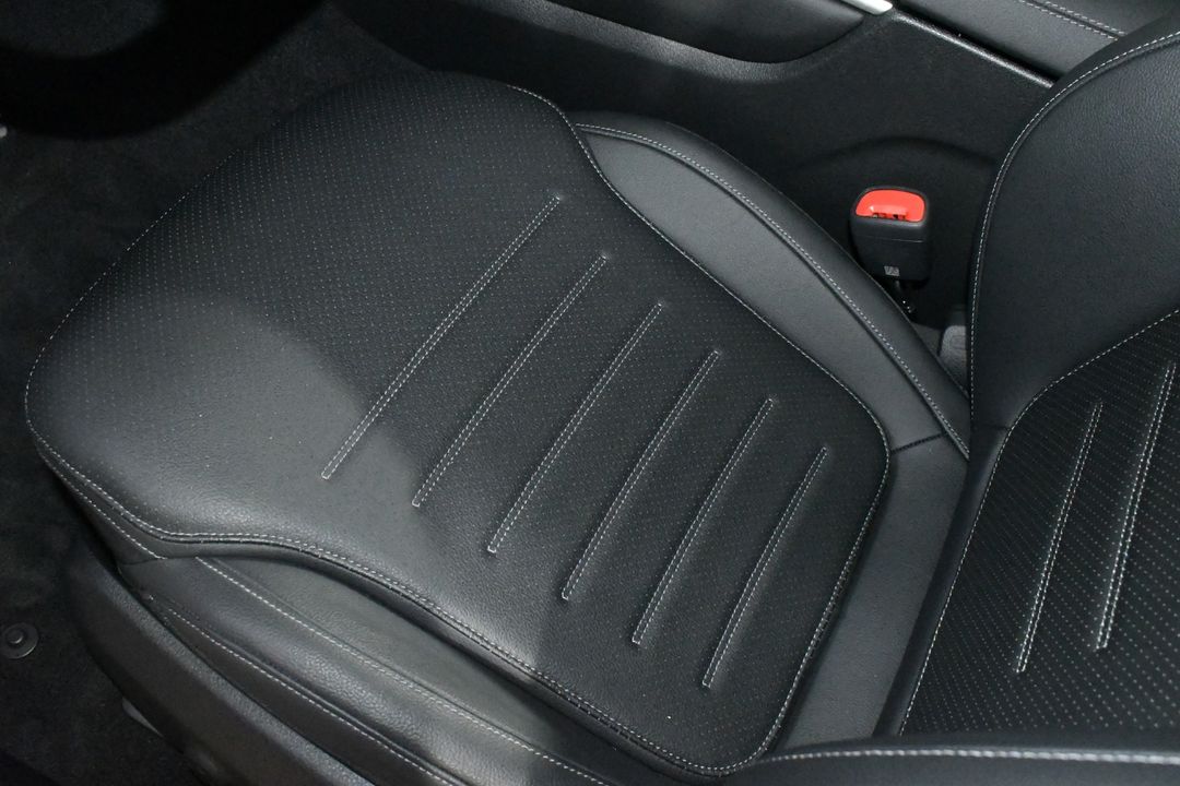 2025 Mercedes-Benz GLC