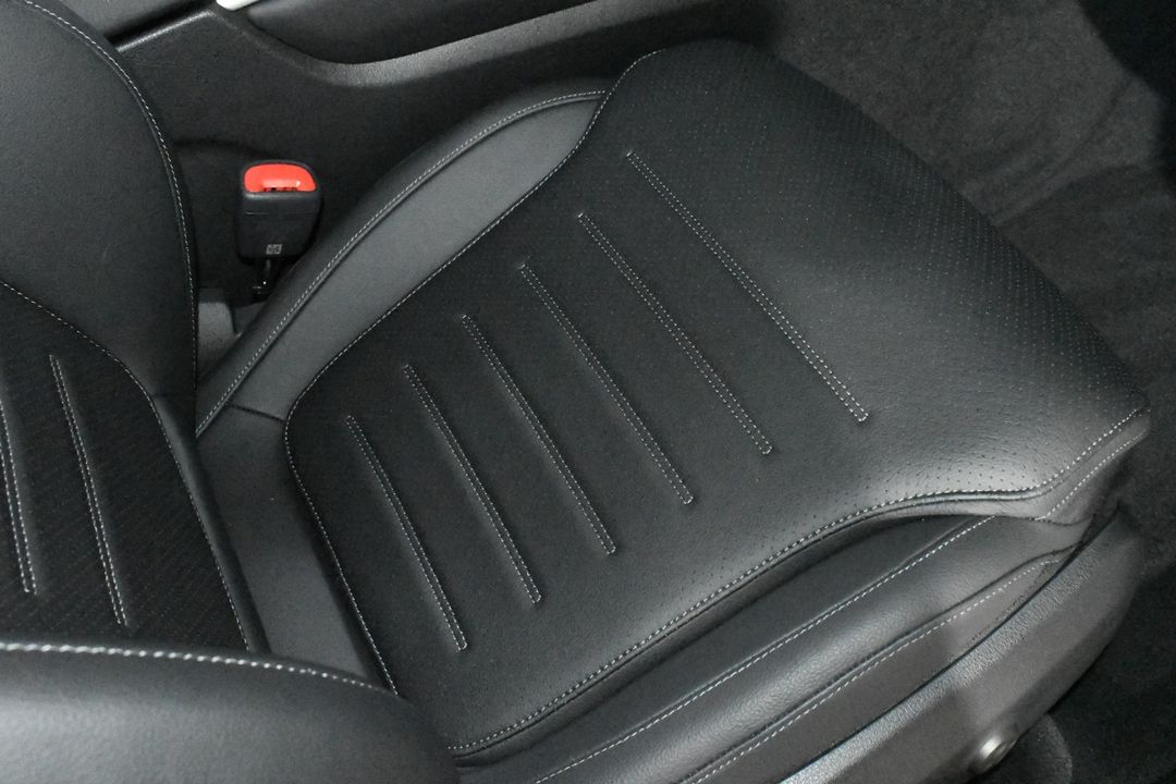 2025 Mercedes-Benz GLC