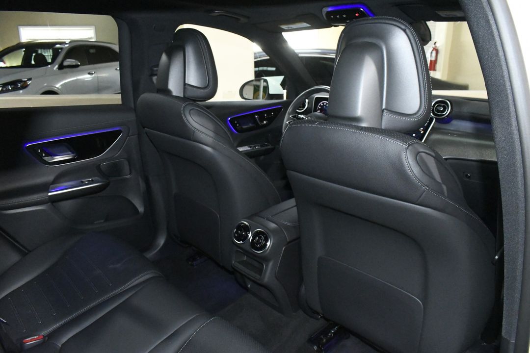 2025 Mercedes-Benz GLC