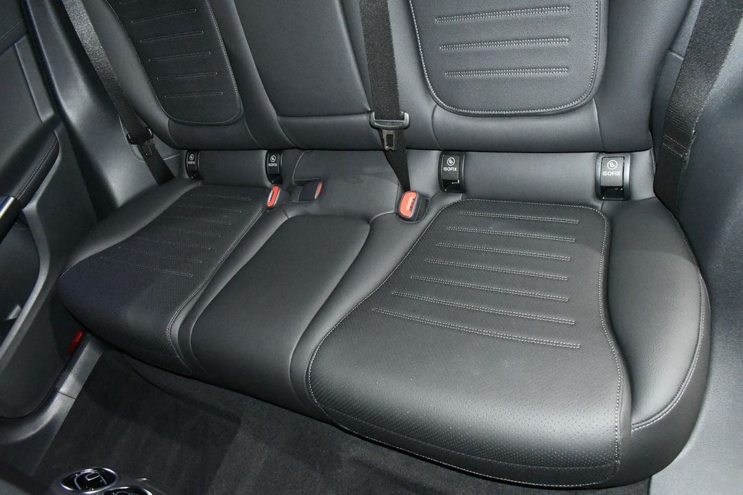 2025 Mercedes-Benz GLC