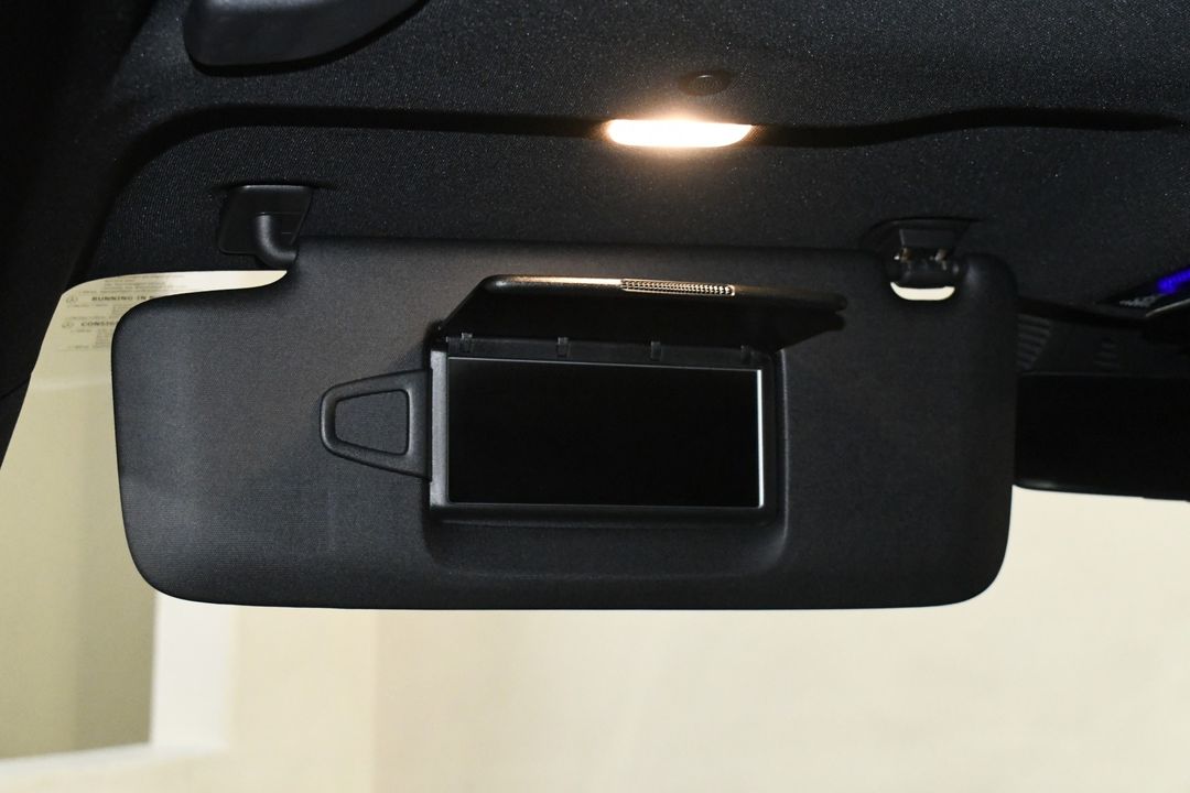 2025 Mercedes-Benz GLC