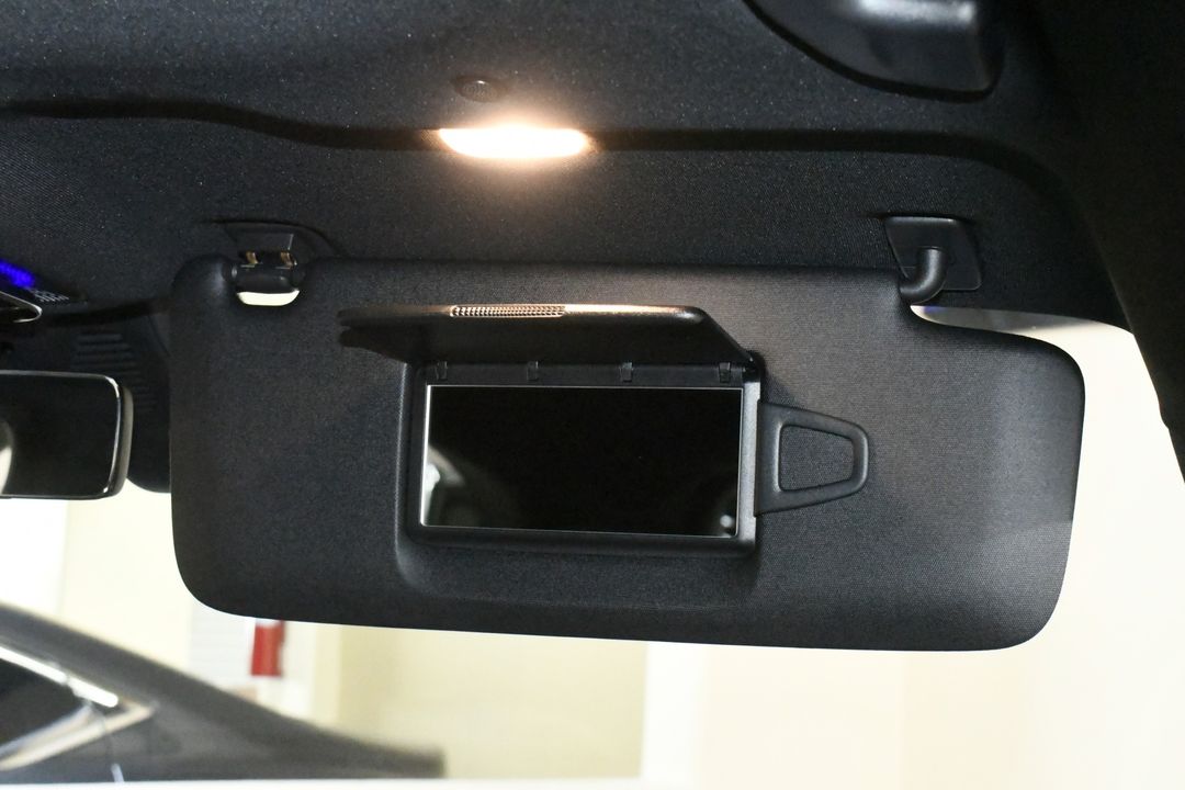 2025 Mercedes-Benz GLC