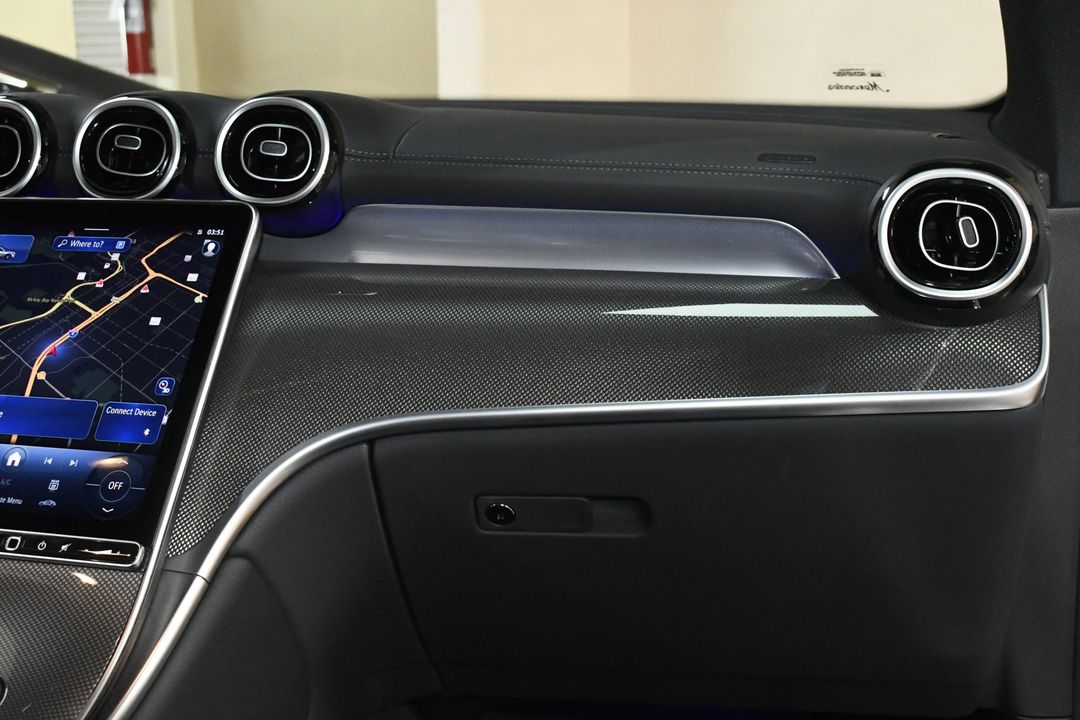 2025 Mercedes-Benz GLC