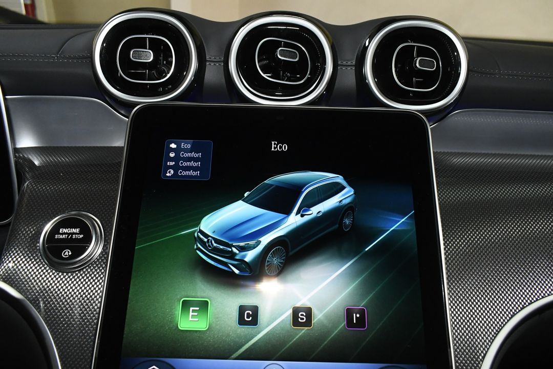 2025 Mercedes-Benz GLC