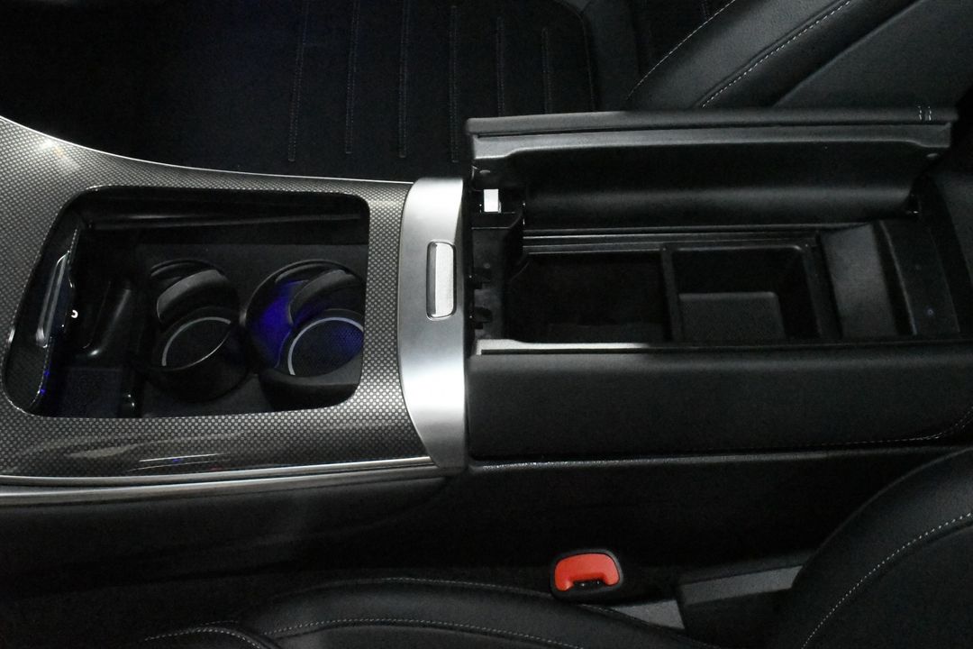 2025 Mercedes-Benz GLC