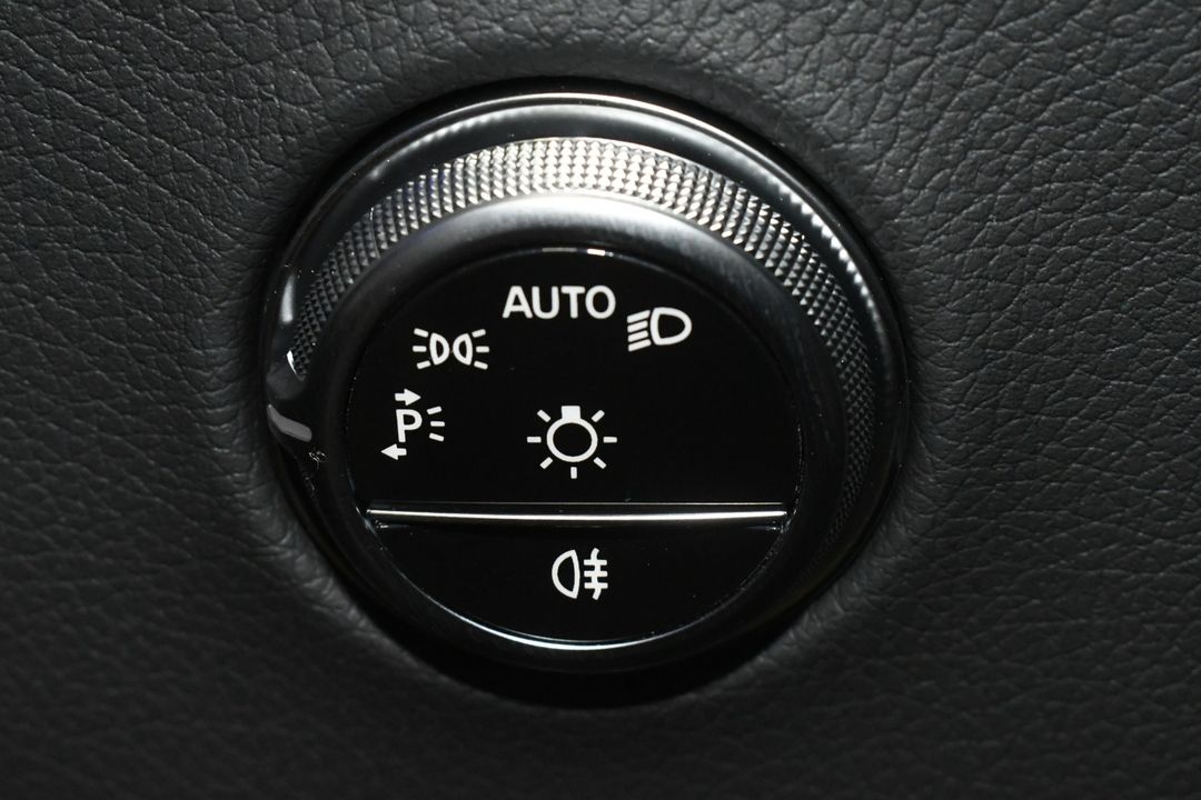 2025 Mercedes-Benz GLC