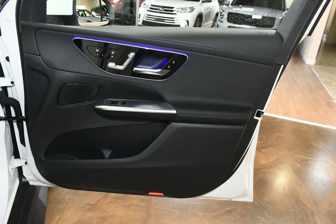 2025 Mercedes-Benz GLC