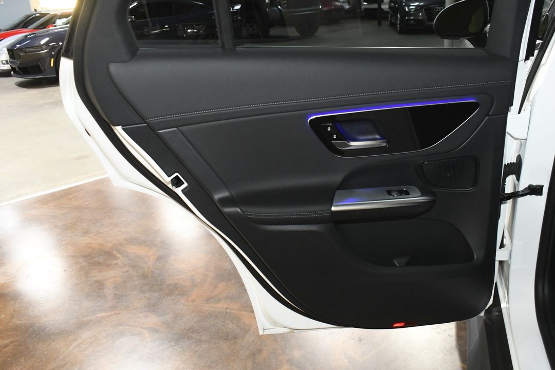 2025 Mercedes-Benz GLC