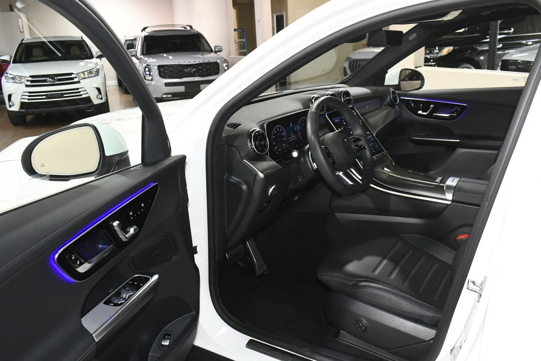 2025 Mercedes-Benz GLC