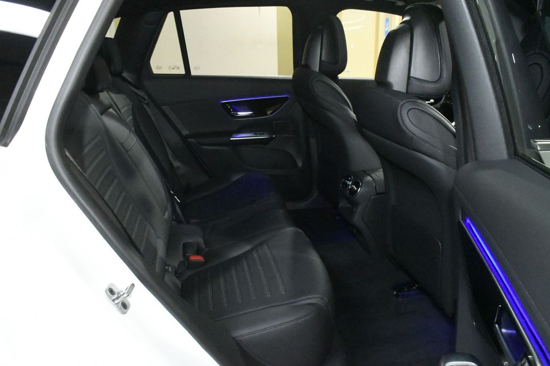 2025 Mercedes-Benz GLC