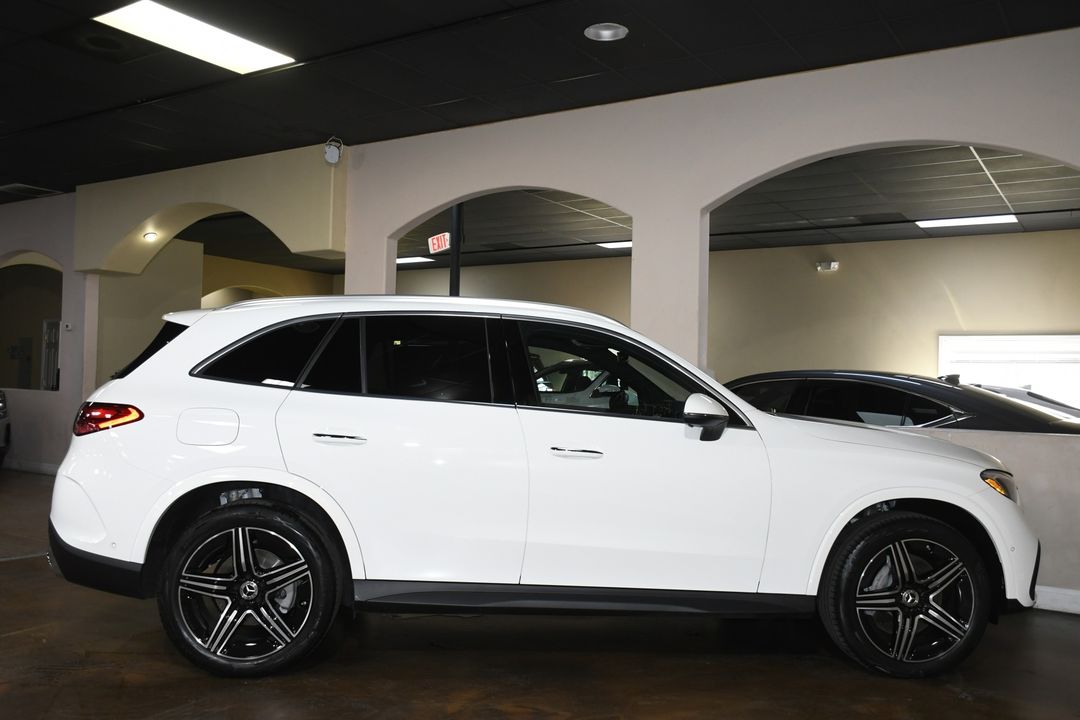 2025 Mercedes-Benz GLC