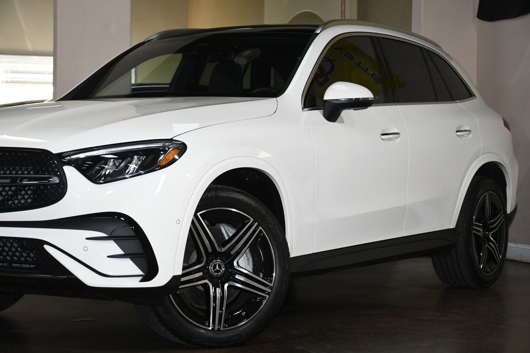 2025 Mercedes-Benz GLC