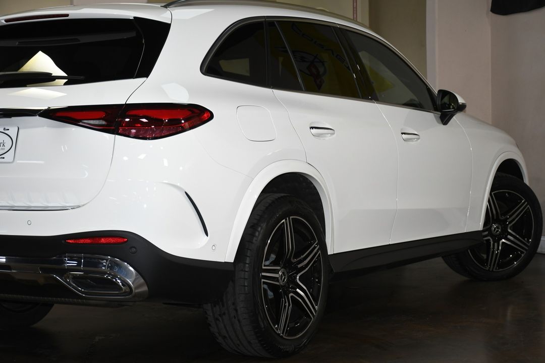 2025 Mercedes-Benz GLC