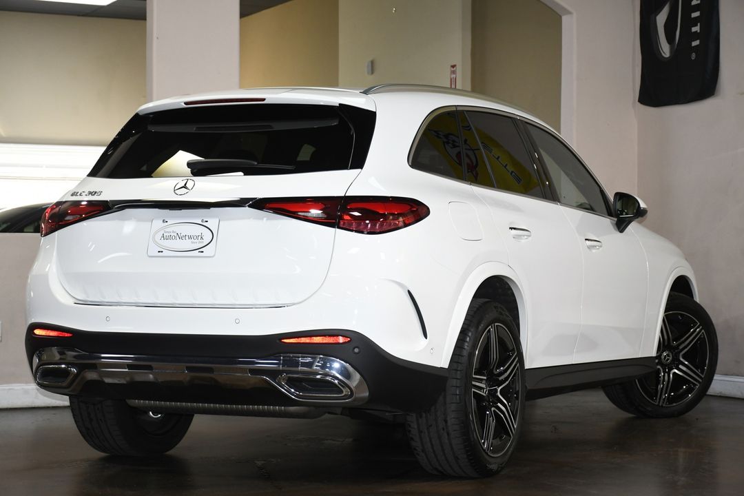 2025 Mercedes-Benz GLC