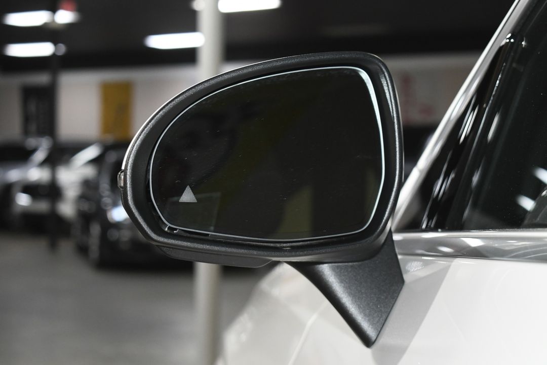 2025 Mercedes-Benz GLC