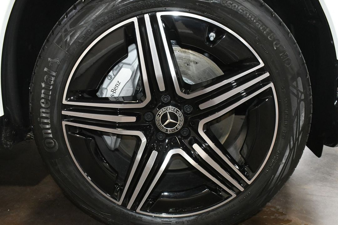 2025 Mercedes-Benz GLC