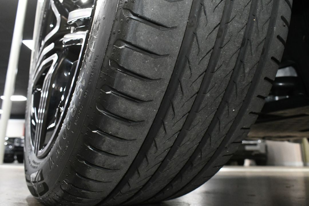 2025 Mercedes-Benz GLC