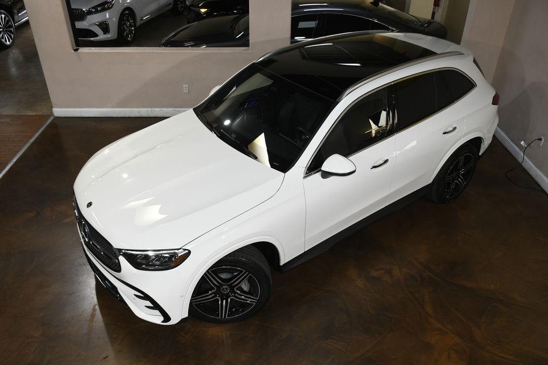 2025 Mercedes-Benz GLC