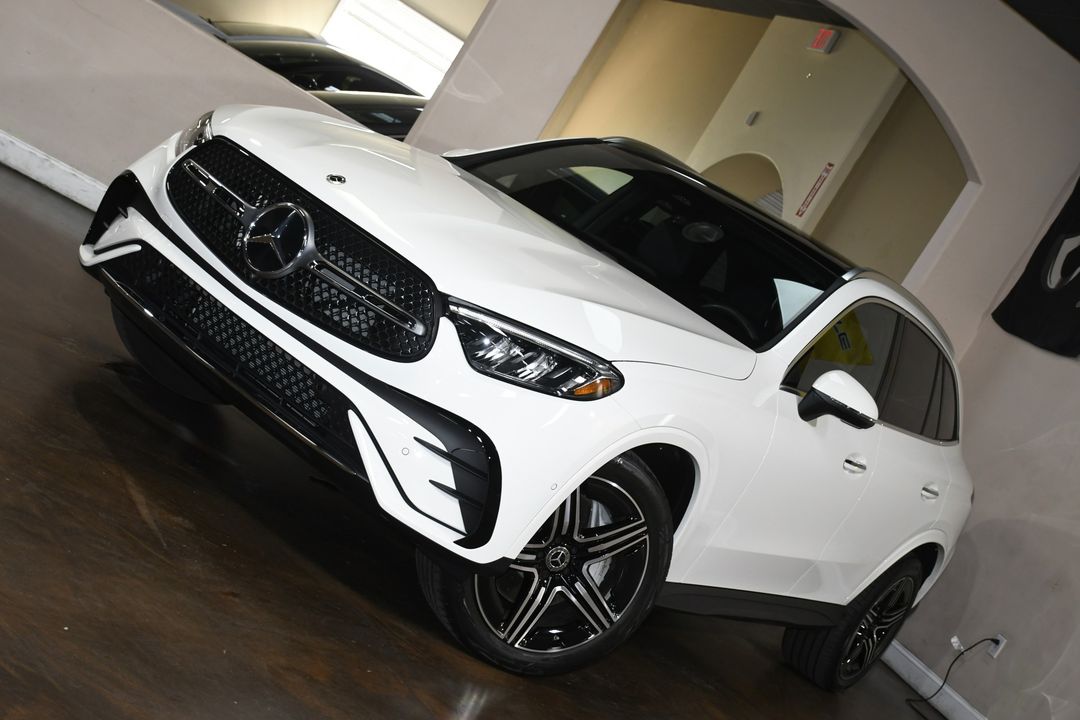 2025 Mercedes-Benz GLC