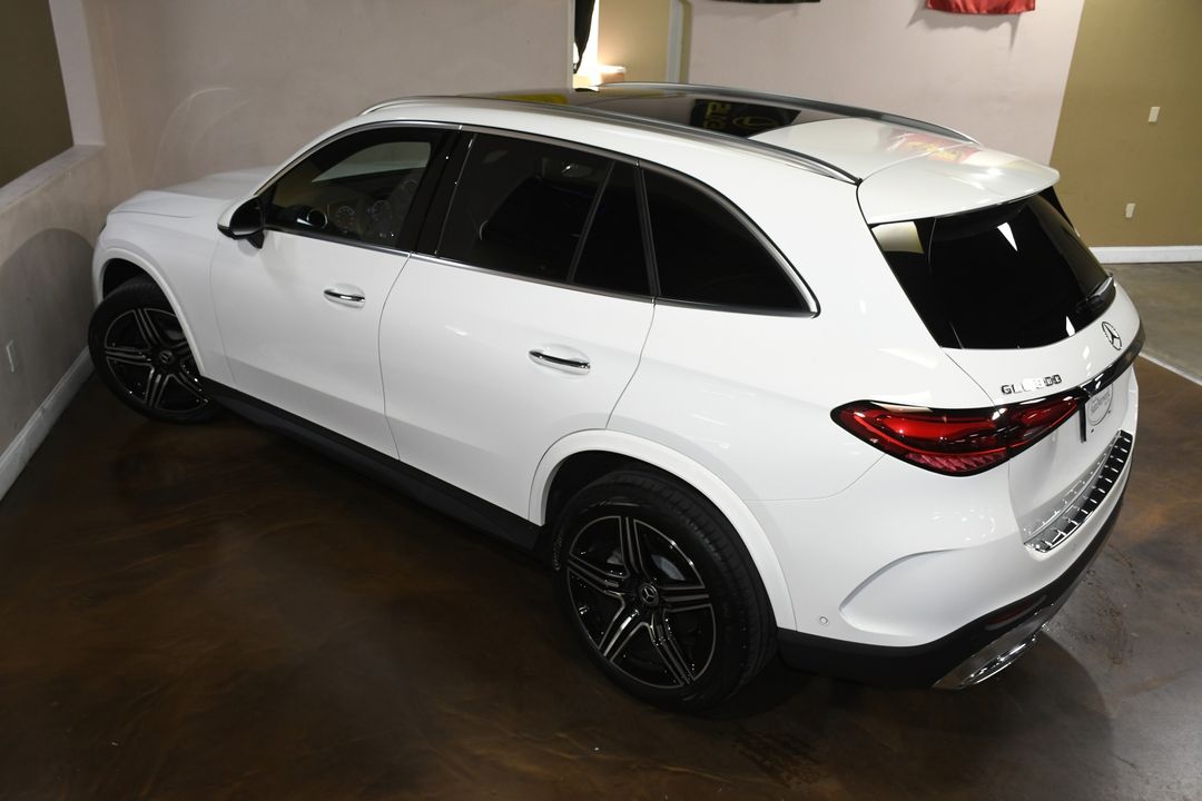 2025 Mercedes-Benz GLC