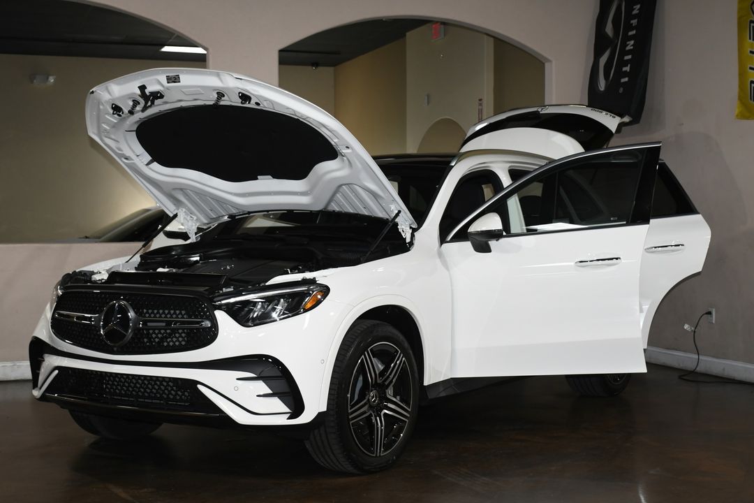 2025 Mercedes-Benz GLC