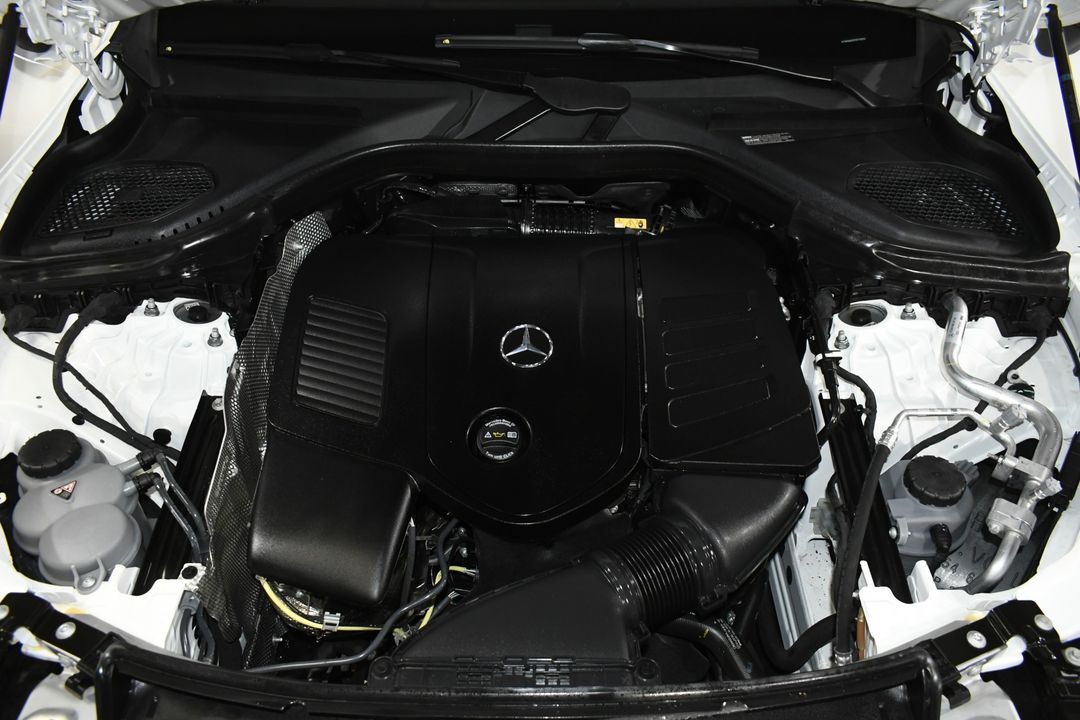 2025 Mercedes-Benz GLC