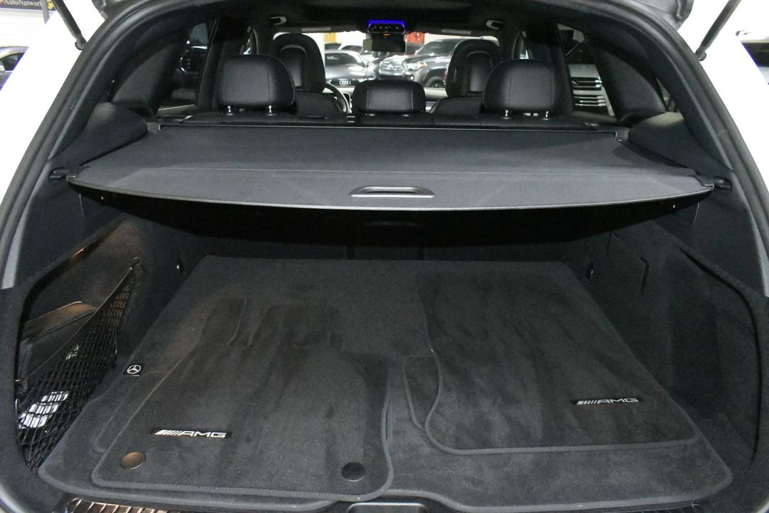 2025 Mercedes-Benz GLC