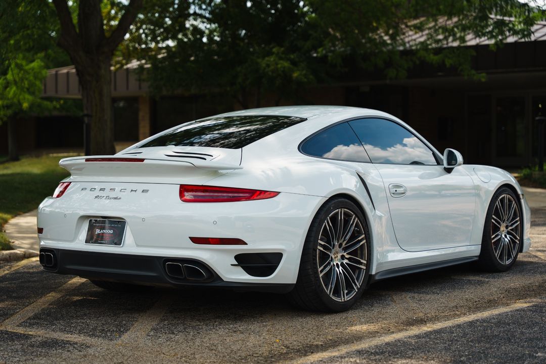 2015 PORSCHE 911