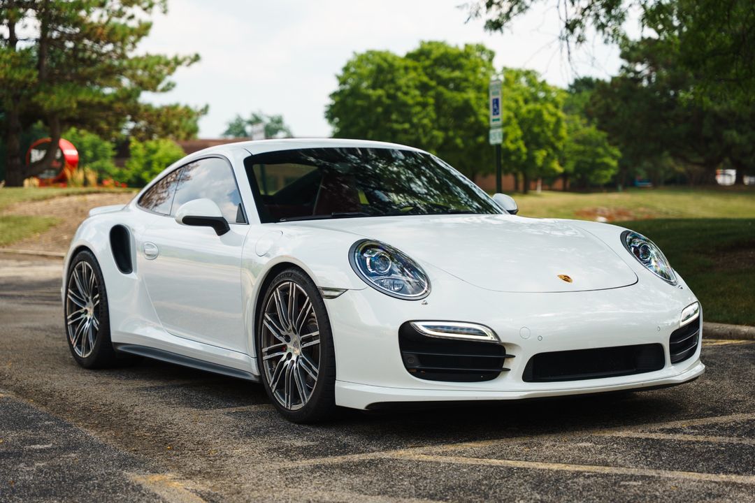 2015 PORSCHE 911
