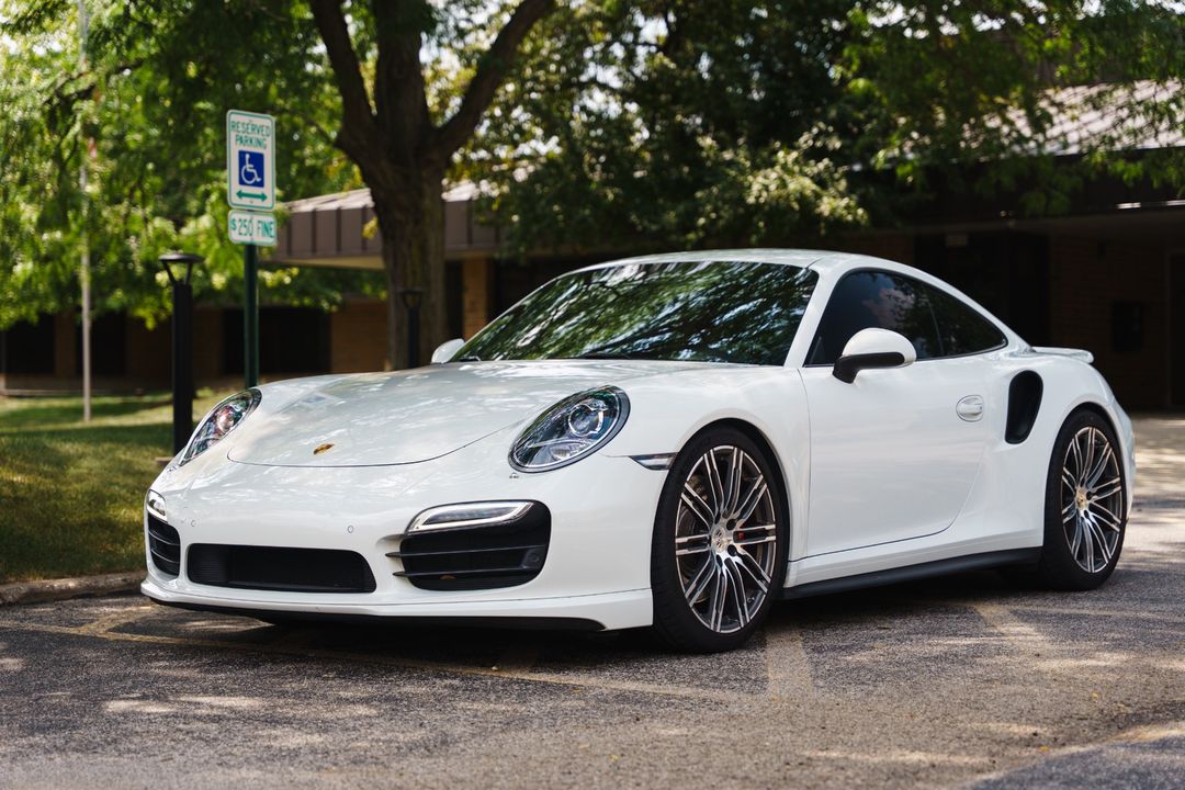 2015 PORSCHE 911