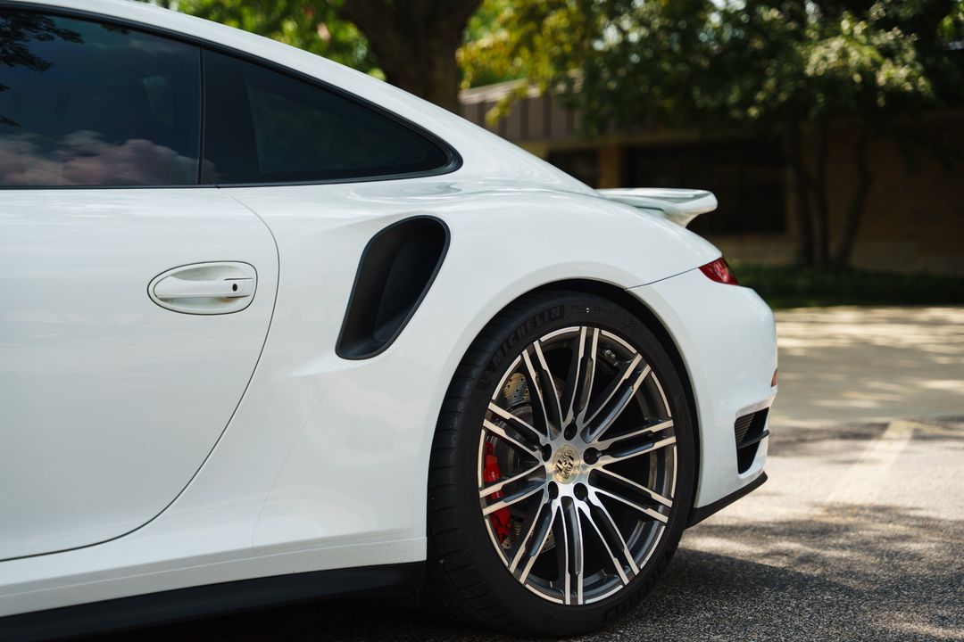 2015 PORSCHE 911
