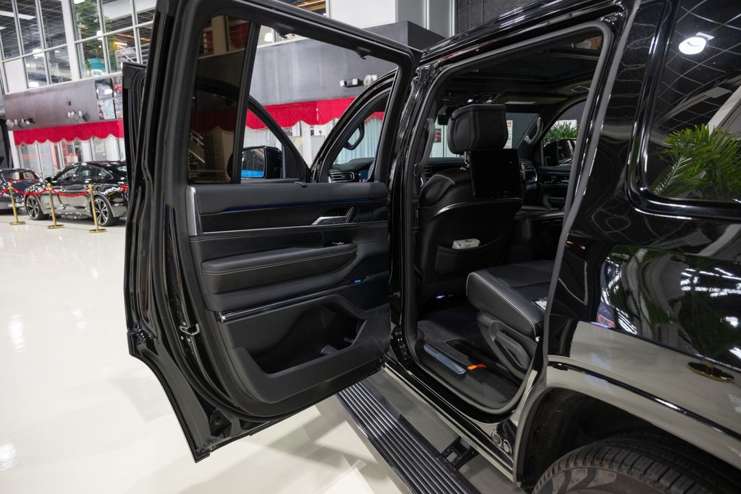 2024 Jeep Grand Wagoneer