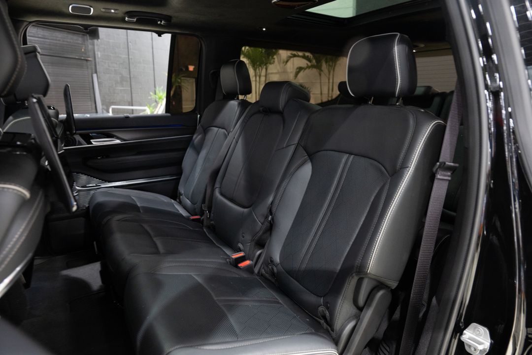 2024 Jeep Grand Wagoneer