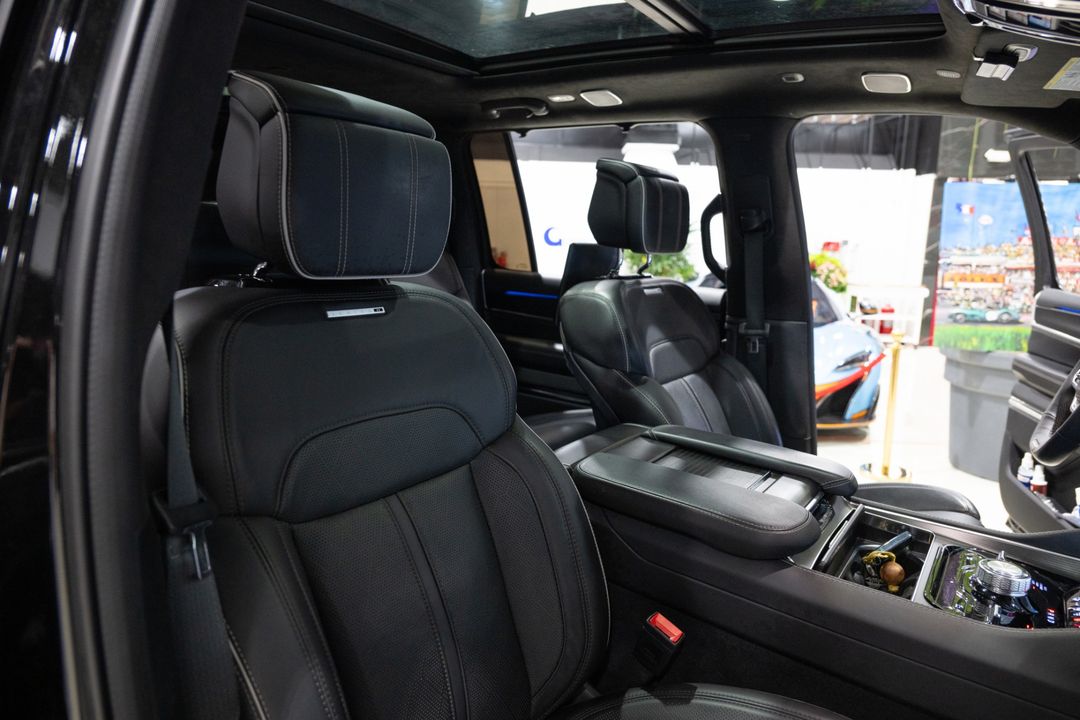 2024 Jeep Grand Wagoneer