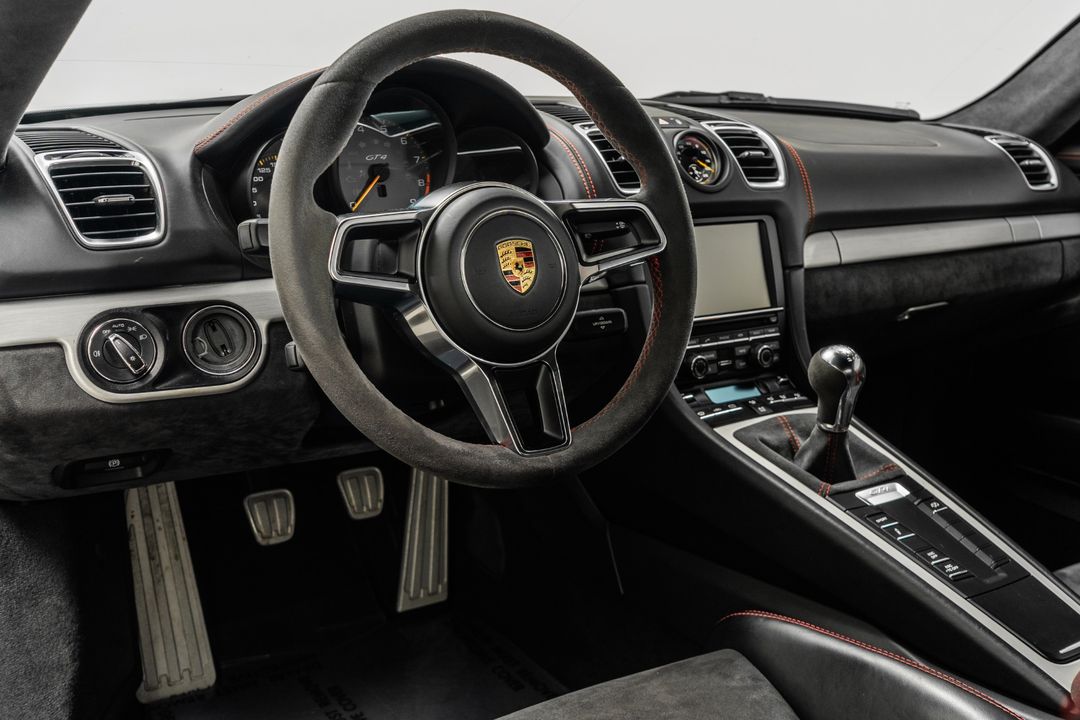 2016 Porsche Cayman