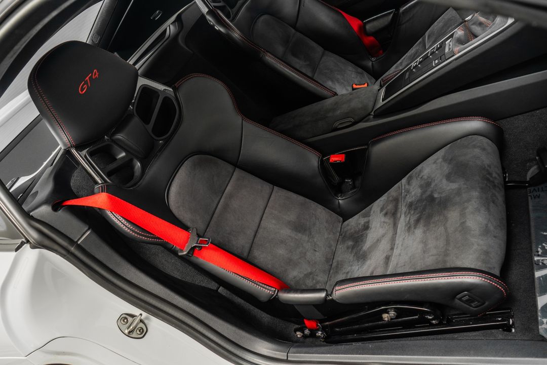 2016 Porsche Cayman