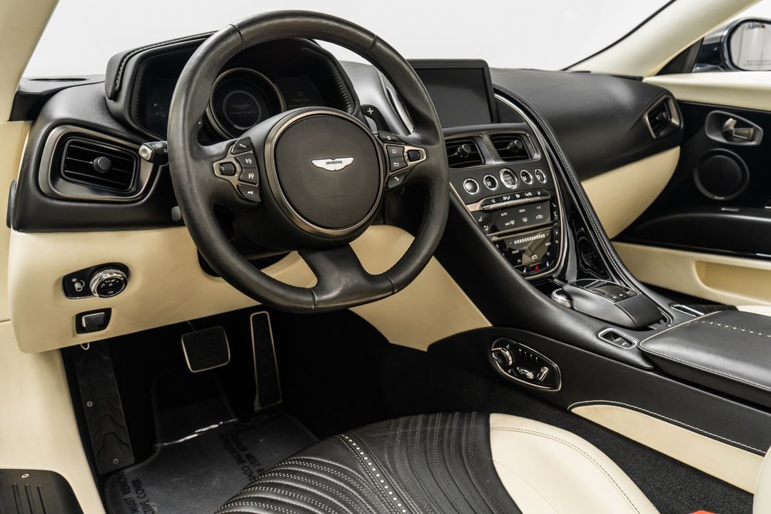2019 Aston Martin DB11