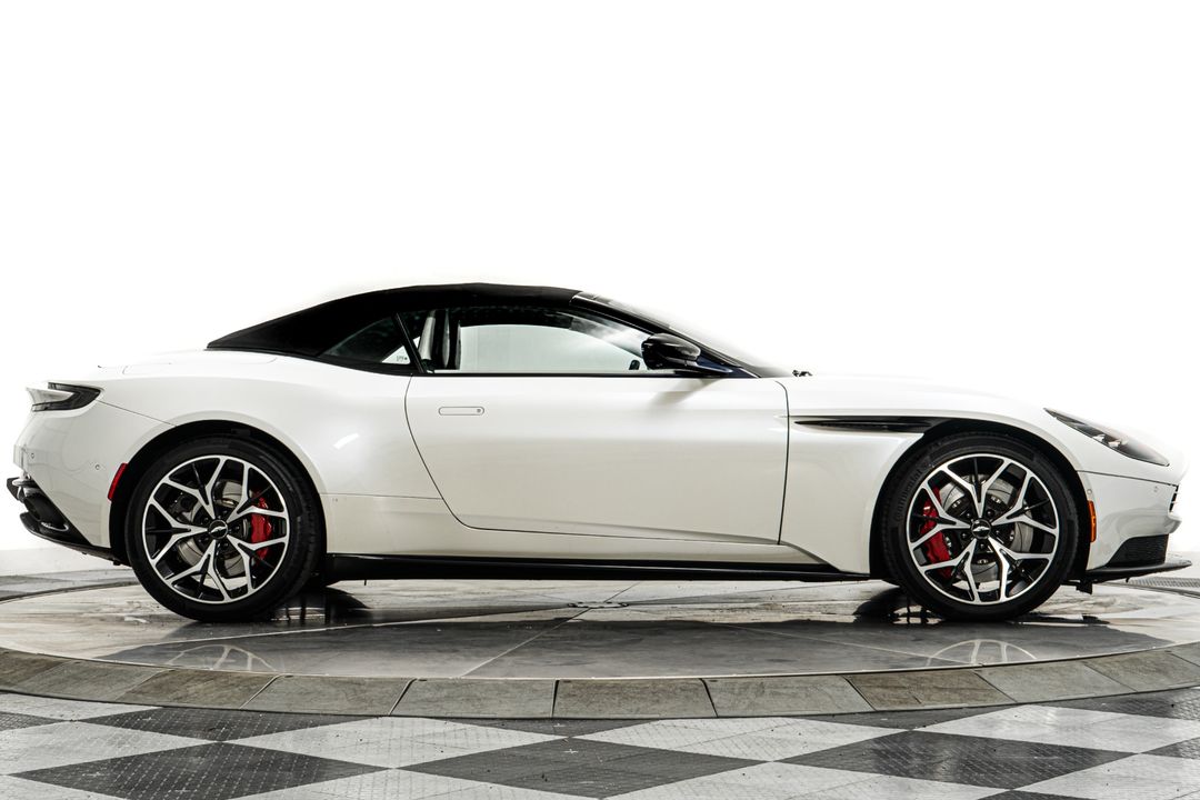 2019 Aston Martin DB11