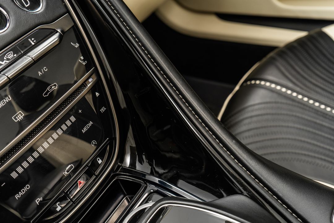 2019 Aston Martin DB11