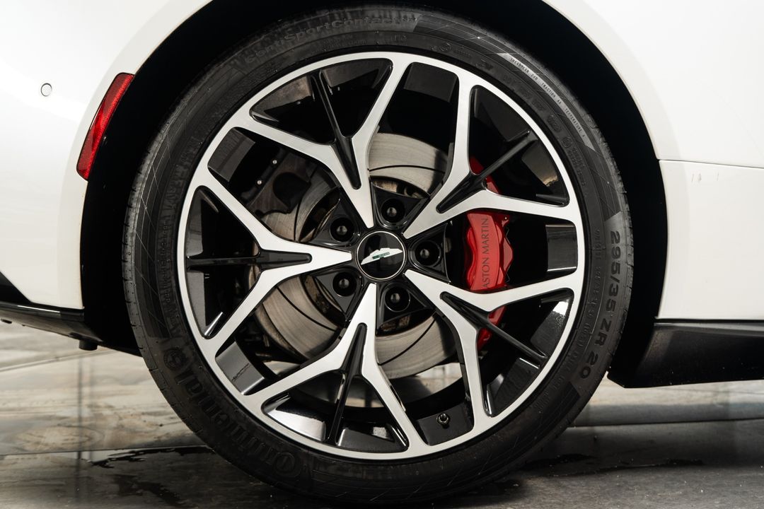 2019 Aston Martin DB11