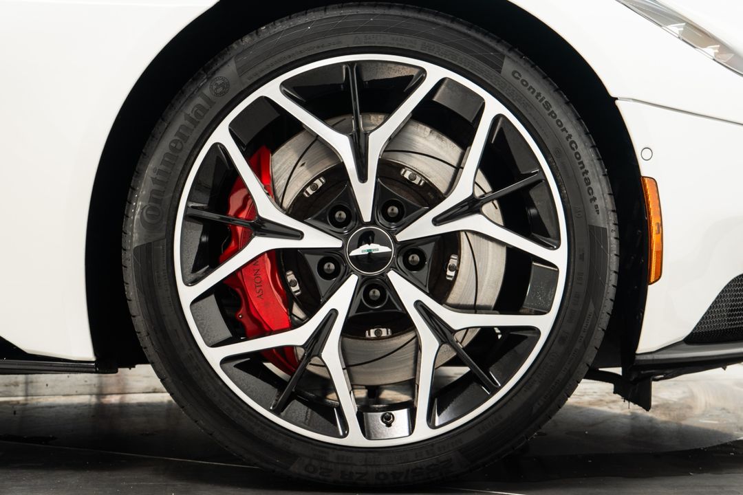 2019 Aston Martin DB11