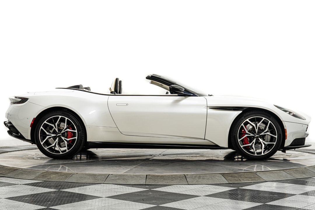 2019 Aston Martin DB11