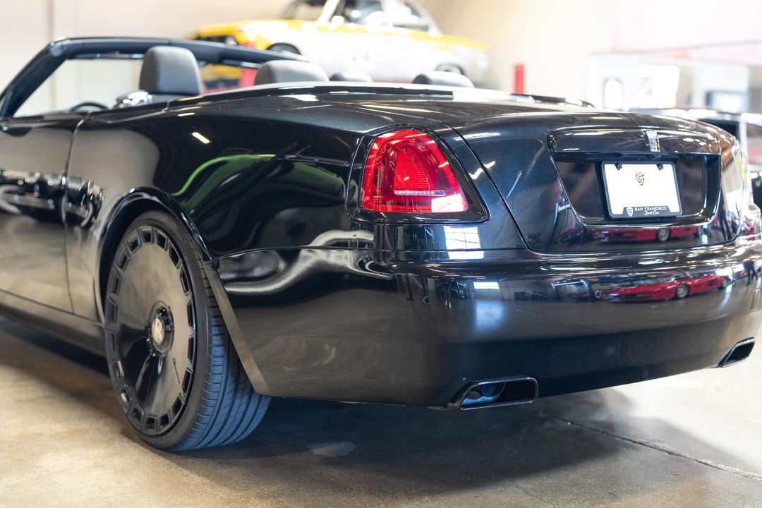 2020 Rolls-Royce Black Badge Dawn
