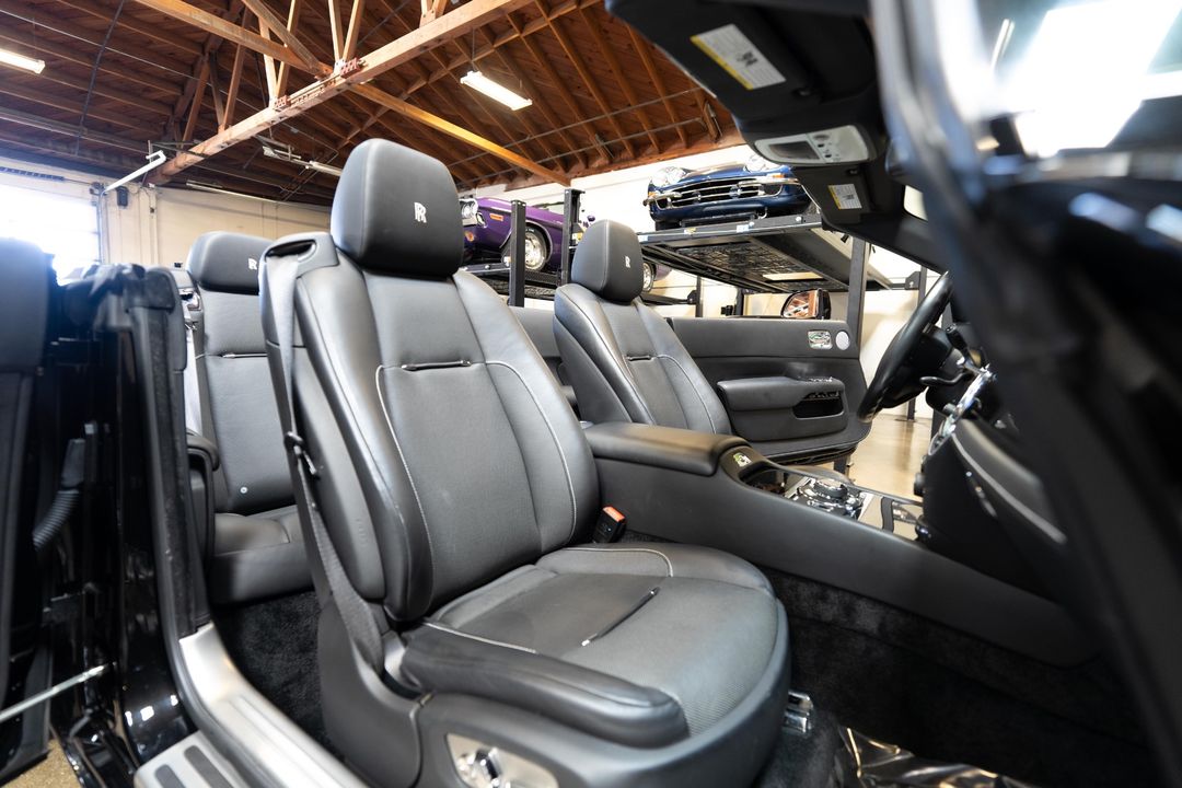 2020 Rolls-Royce Black Badge Dawn