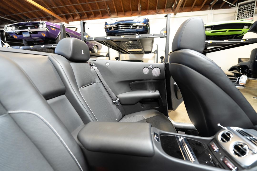 2020 Rolls-Royce Black Badge Dawn