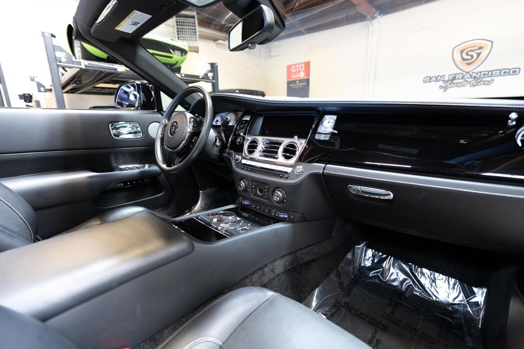 2020 Rolls-Royce Black Badge Dawn