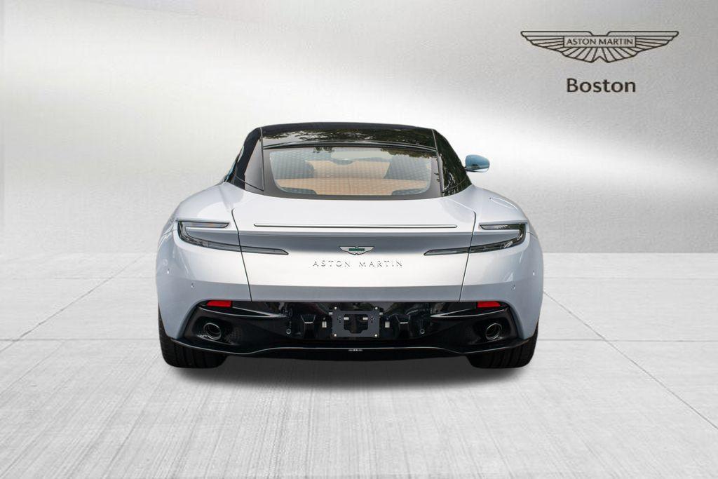 2025 Aston Martin DB12