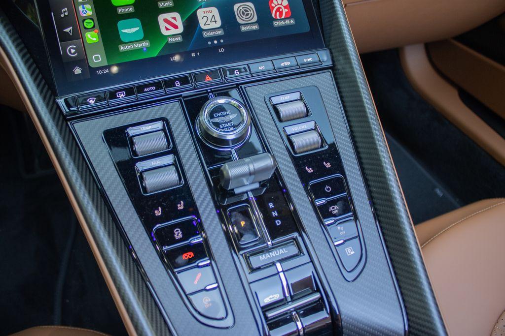 2025 Aston Martin DB12