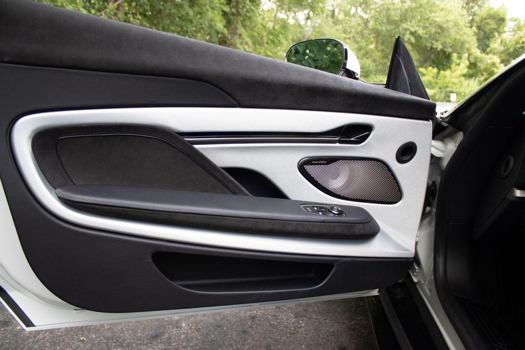 2025 Aston Martin Vanquish